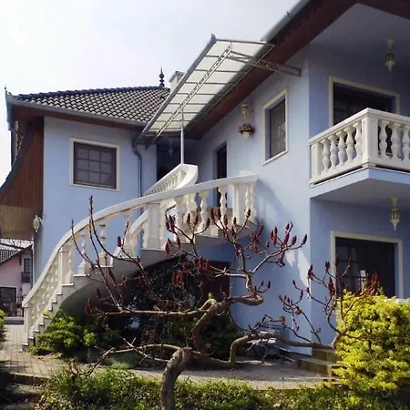 Apartament Levendula *